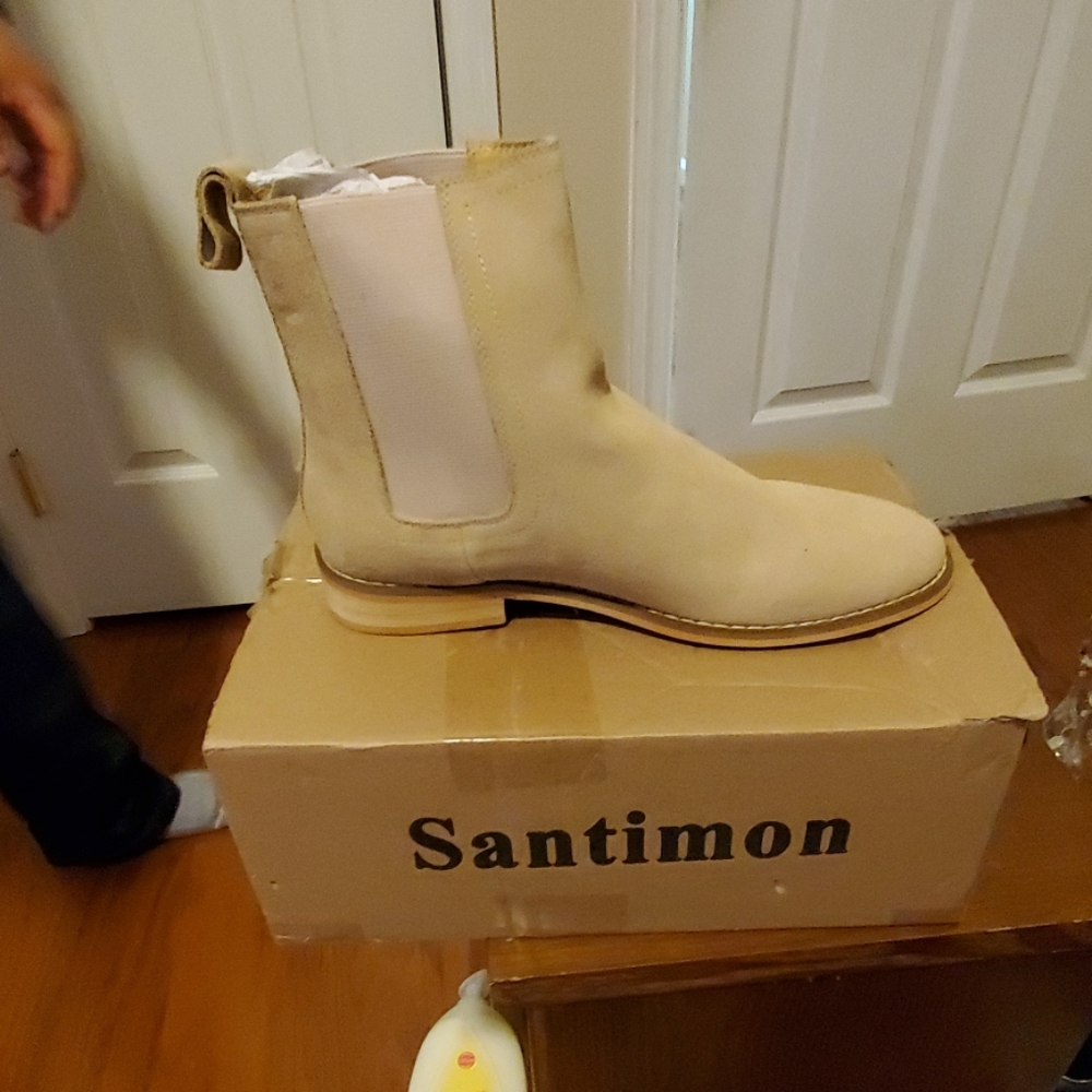 Chelsea Boots Men Size 5.5 (run big).